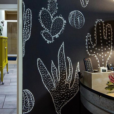 Sixty Three Hotel Bloemfontein Bagian luar foto