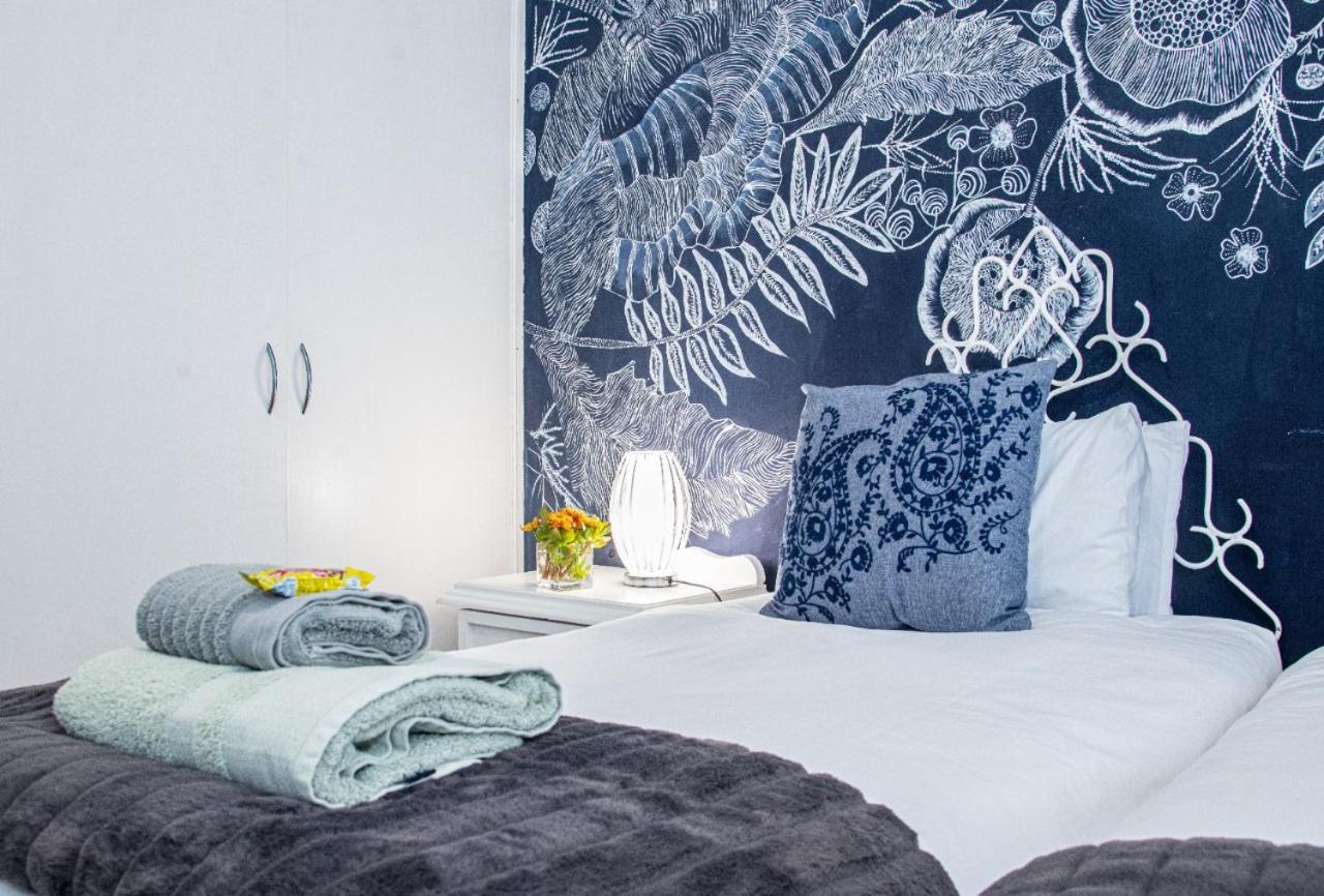 Sixty Three Hotel Bloemfontein Bagian luar foto