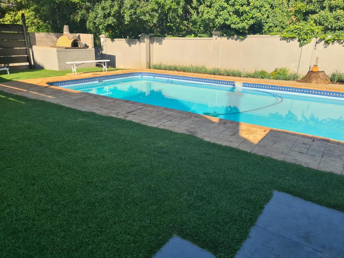 Sixty Three Hotel Bloemfontein Bagian luar foto