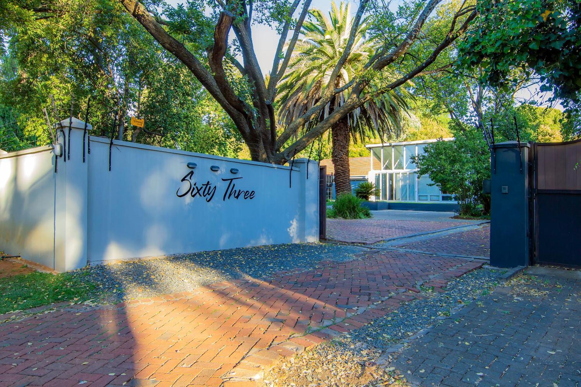Sixty Three Hotel Bloemfontein Bagian luar foto