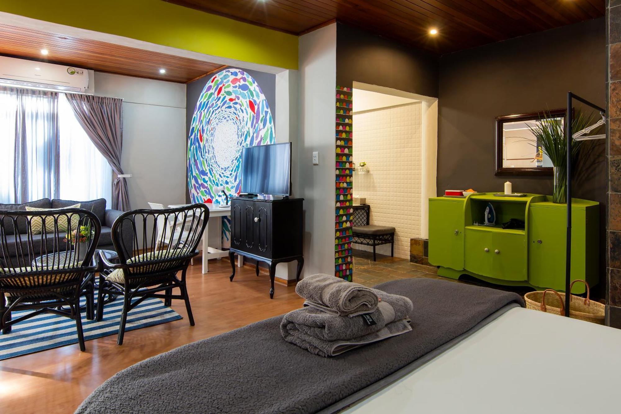 Sixty Three Hotel Bloemfontein Bagian luar foto