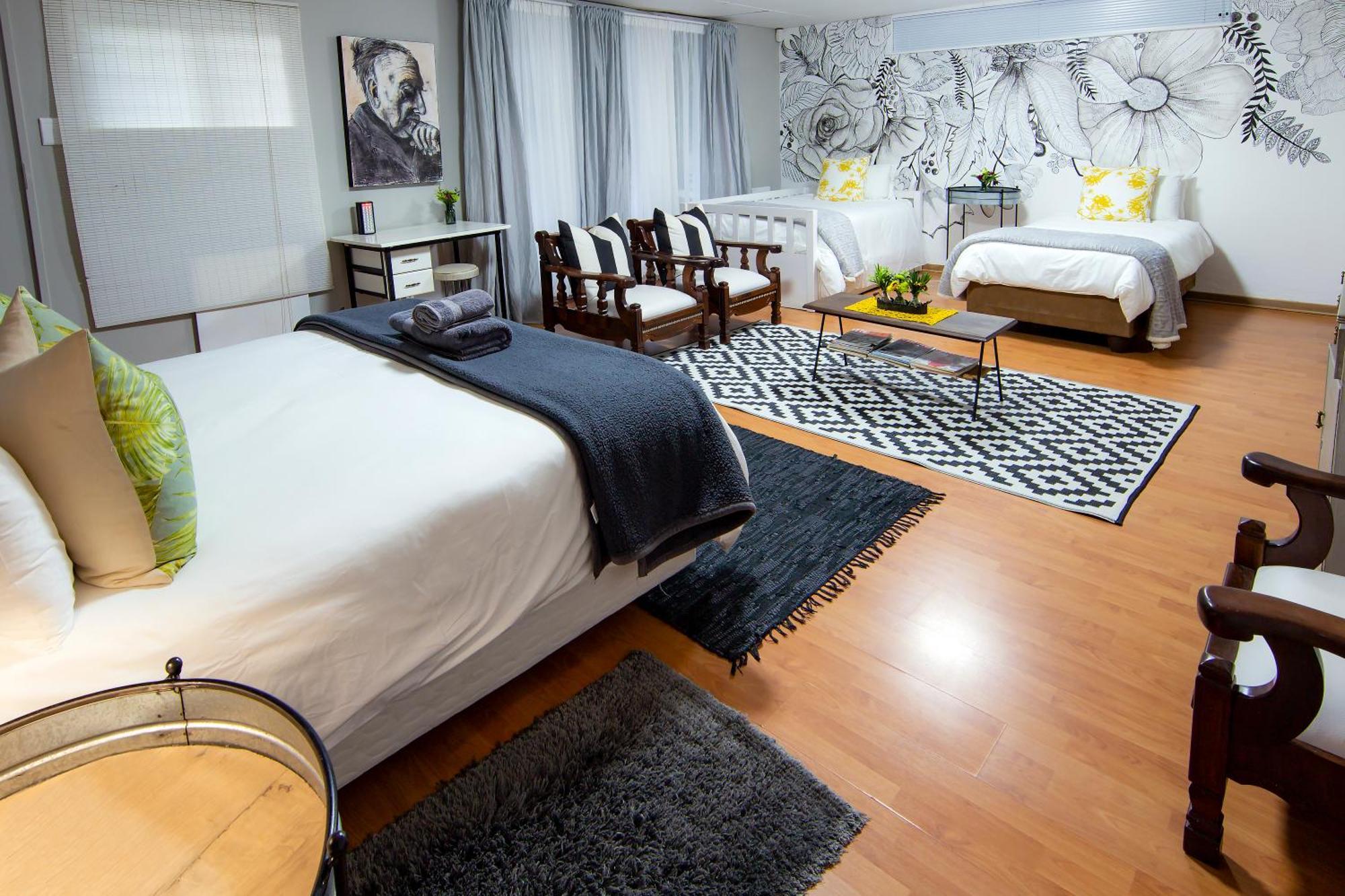 Sixty Three Hotel Bloemfontein Bagian luar foto