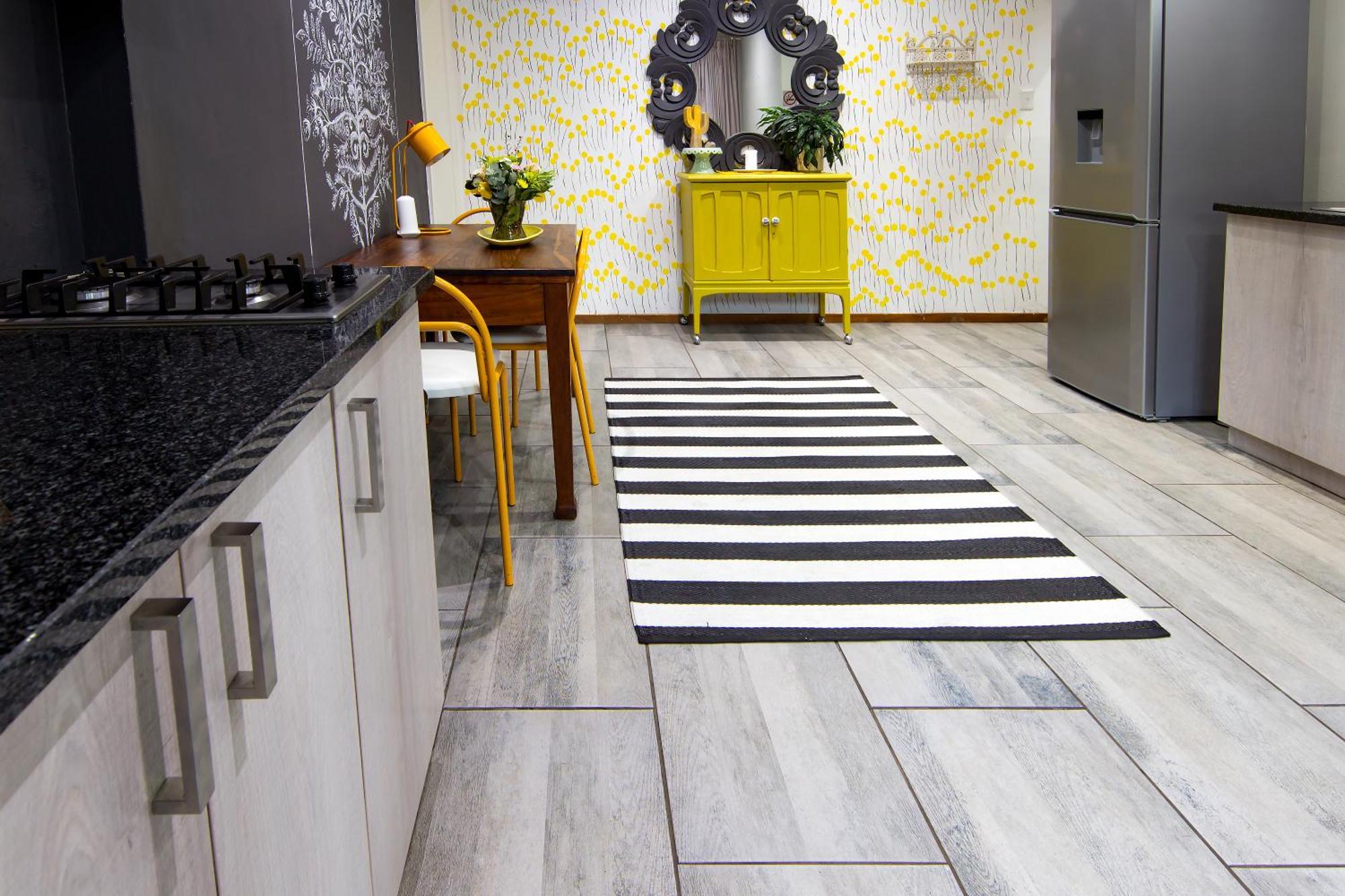 Sixty Three Hotel Bloemfontein Bagian luar foto