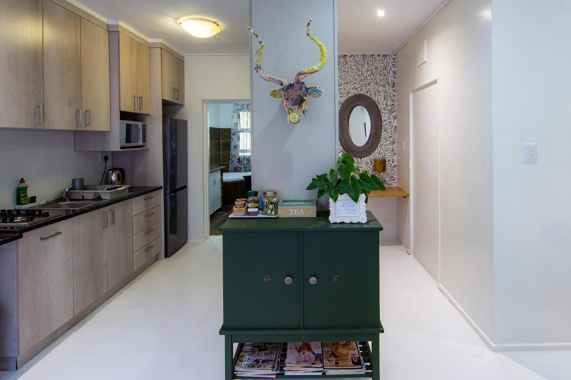 Sixty Three Hotel Bloemfontein Bagian luar foto